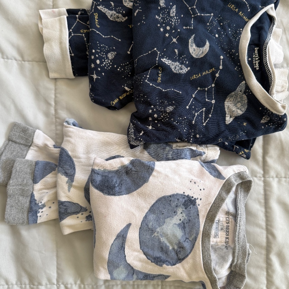 (2) Sets of Burt’s Bees Kids Pajamas Size 6 - Moon and Planetarium Starry Sky
